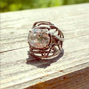 Gemstone ring